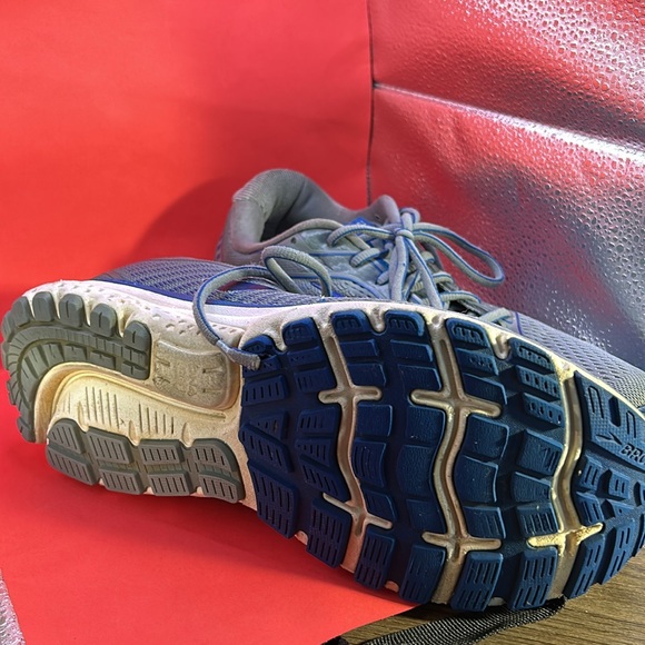 Brooks Men Ghost 12 Running Sneakers size 105 in great condition - Picture 3 of 6